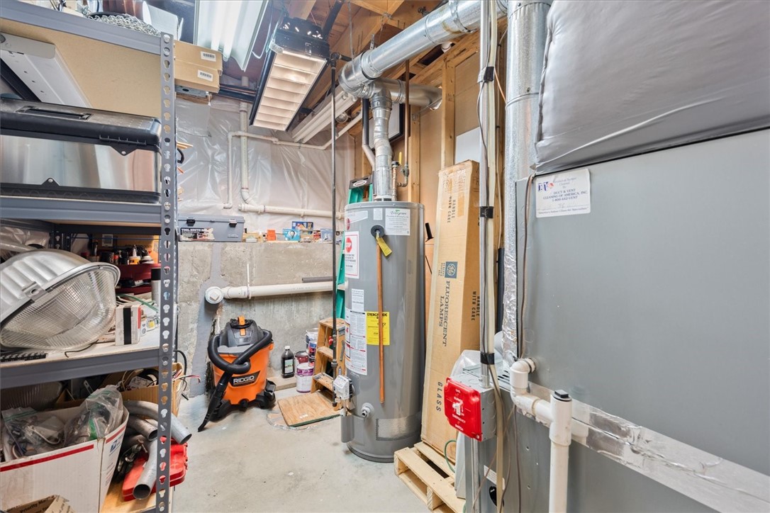 80 Tomahawk Trail Cranston, RI 02921 - Photo 38 of 44