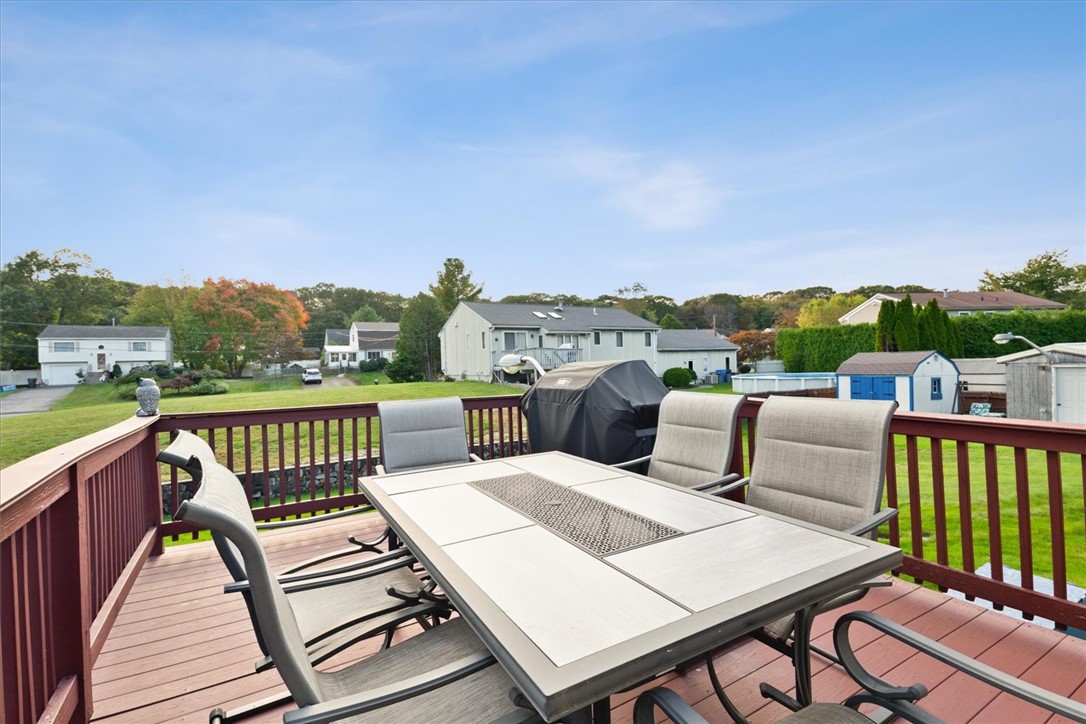 80 Tomahawk Trail Cranston, RI 02921 - Photo 40 of 44