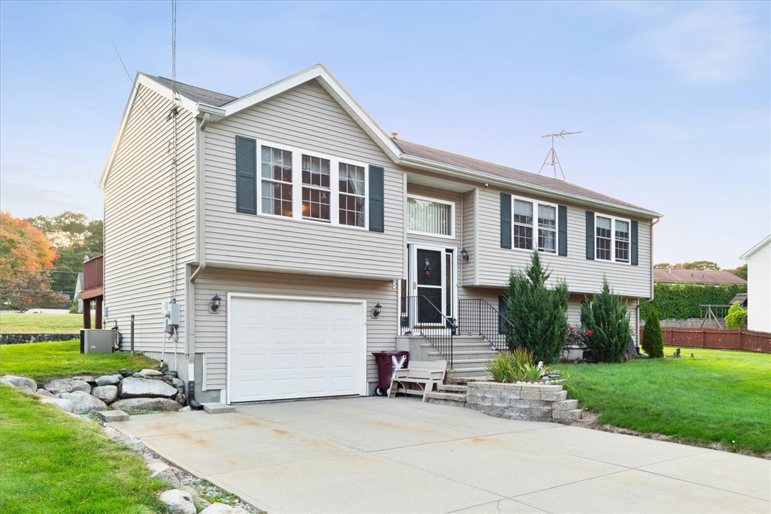 80 Tomahawk Trail Cranston, RI 02921 - Photo 6 of 44