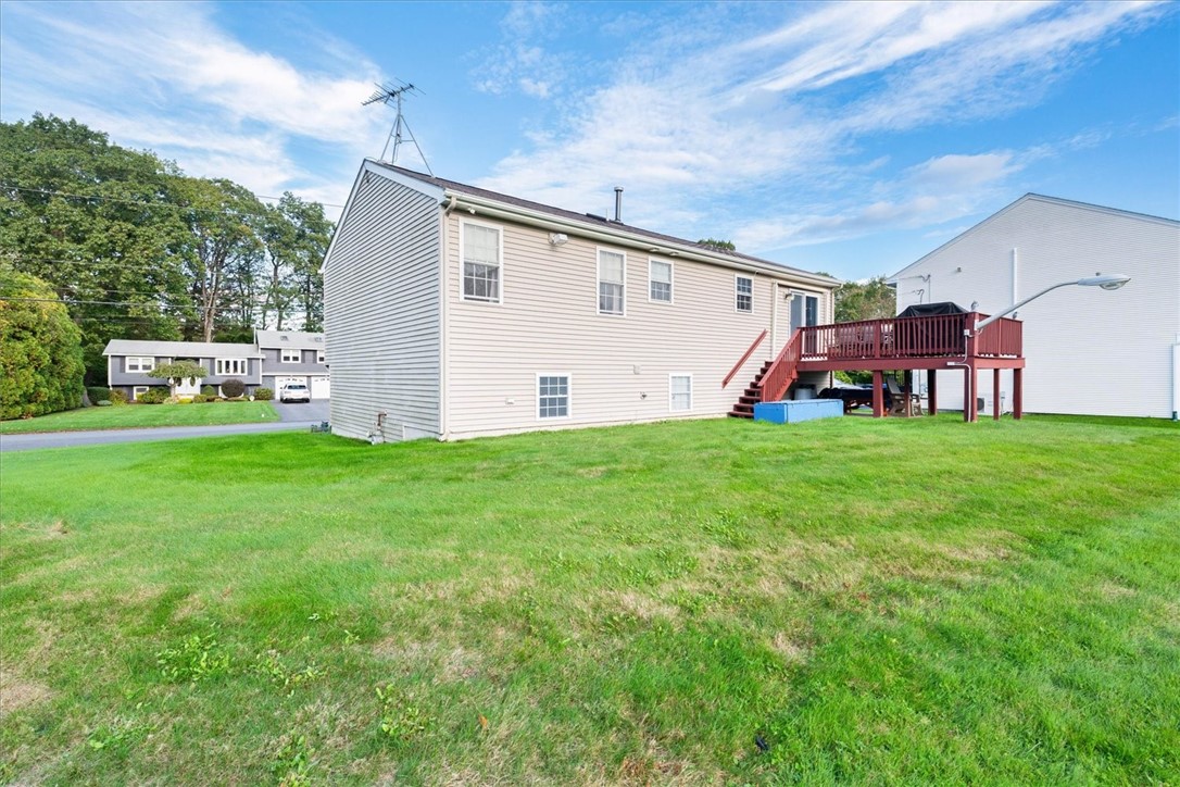 80 Tomahawk Trail Cranston, RI 02921 - Photo 7 of 44