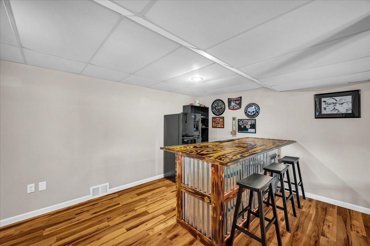 505 West North Street Danvers, IL 61732 - Photo 27 of 45 a room with furniture and window