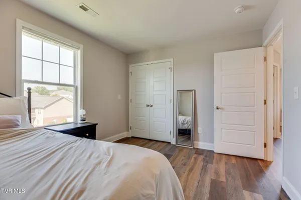 $374,900 | 1329 Lemongrass Drive, Jonesborough, TN 37659