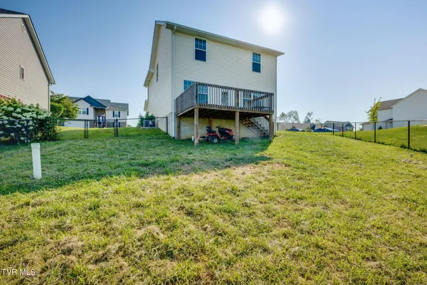 $374,900 | 1329 Lemongrass Drive, Jonesborough, TN 37659
