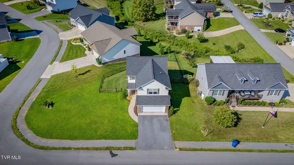 $374,900 | 1329 Lemongrass Drive, Jonesborough, TN 37659