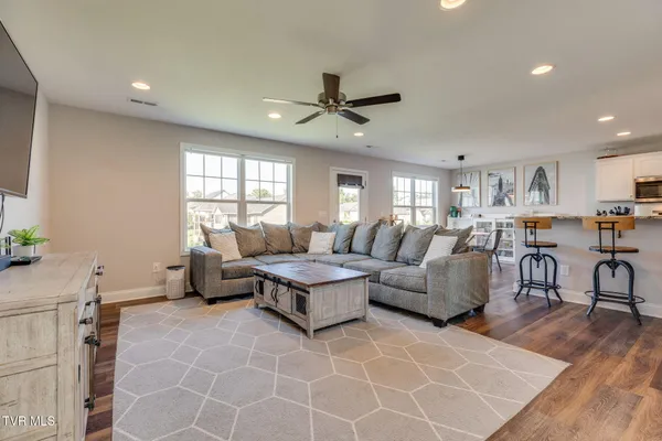 $374,900 | 1329 Lemongrass Drive, Jonesborough, TN 37659