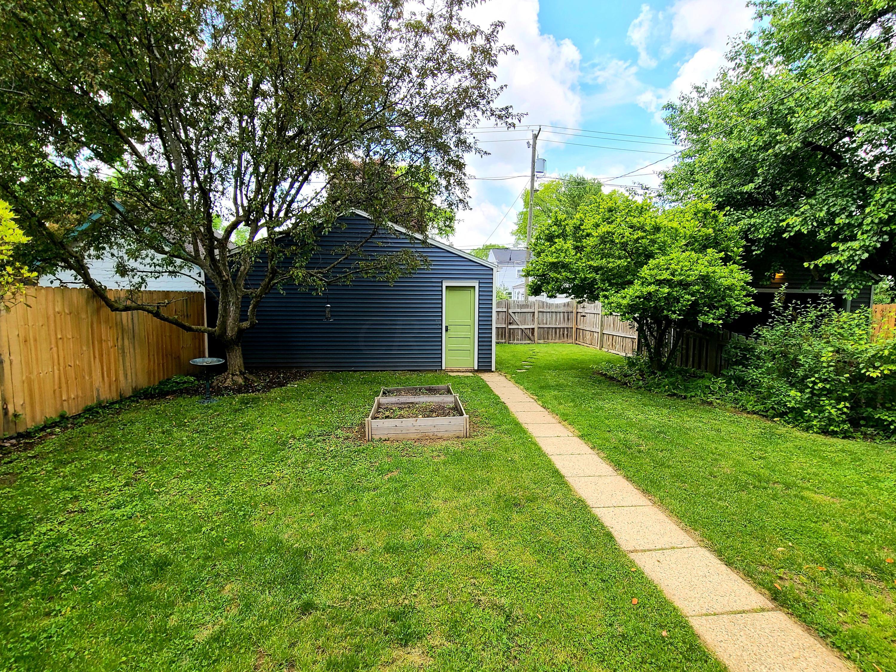 897 South Remington Road Columbus, OH 43209 - Photo 4 of 31