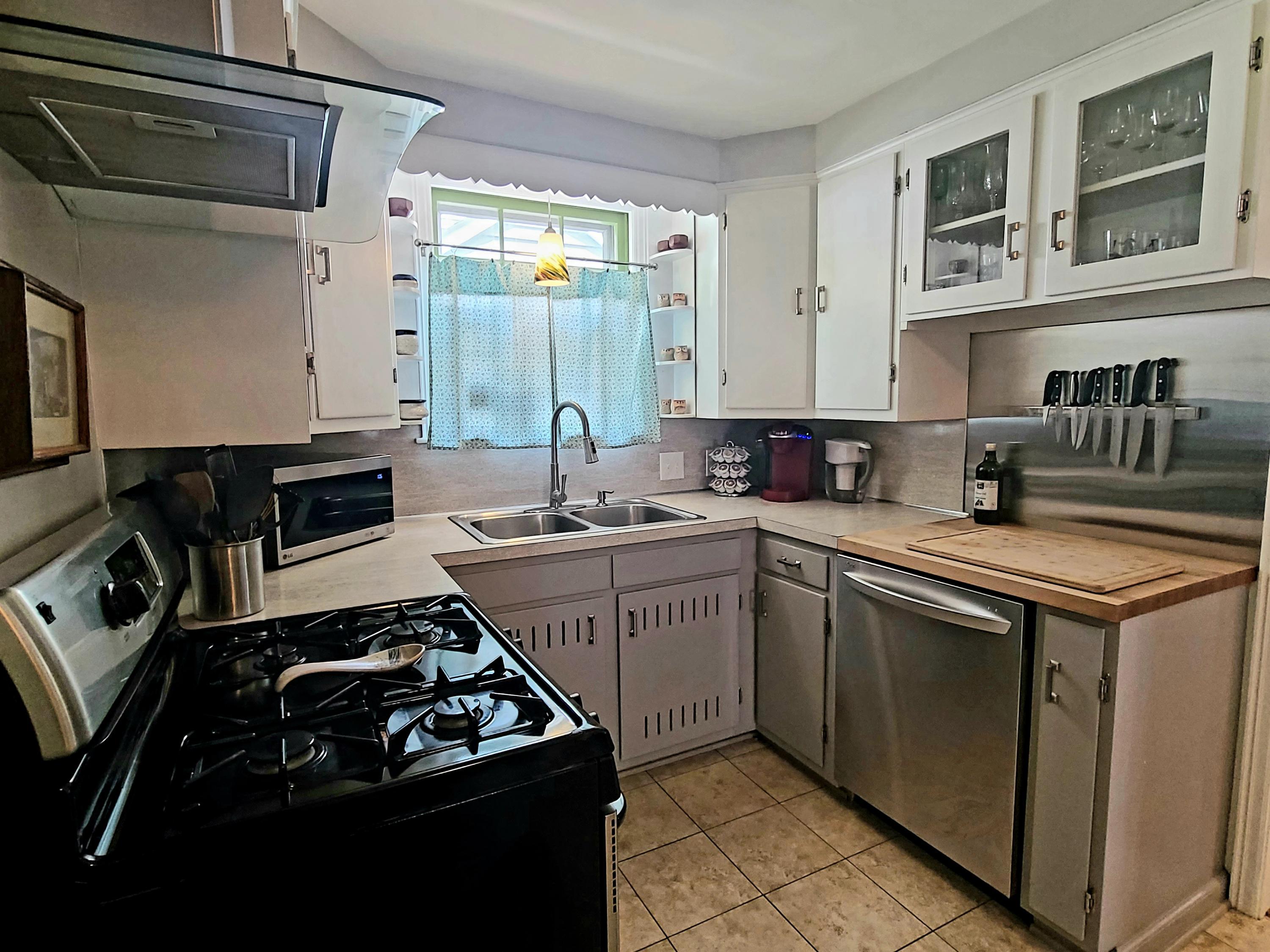897 South Remington Road Columbus, OH 43209 - Photo 8 of 31