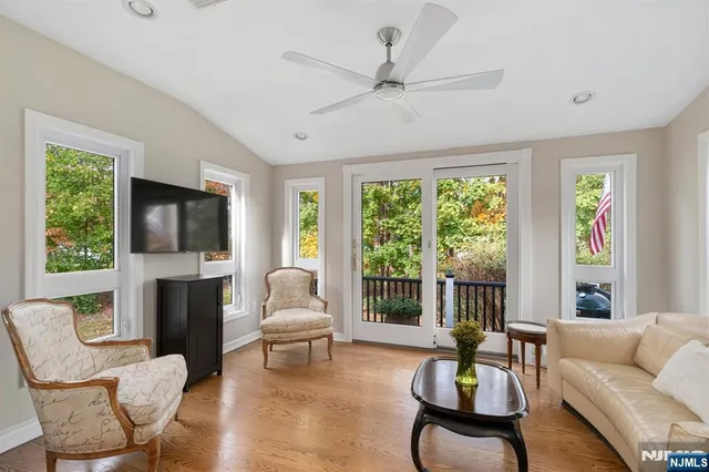 $899,000 | 757 Sunset Terrace, Franklin Lakes, NJ 07417