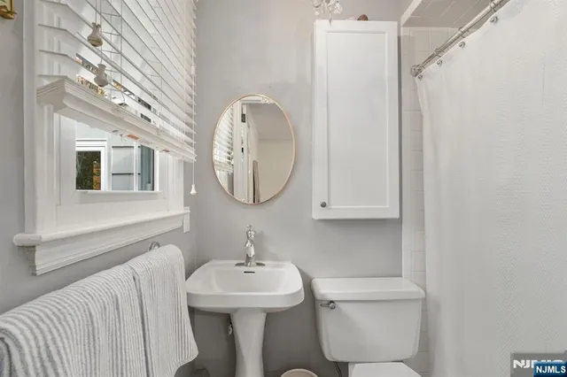 $899,000 | 757 Sunset Terrace, Franklin Lakes, NJ 07417