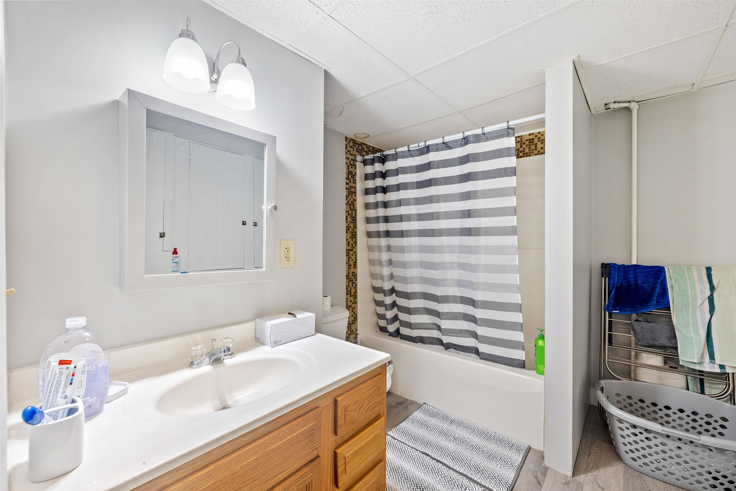 536 Main Street Farmington, NH 03835 - Photo 2 of 24