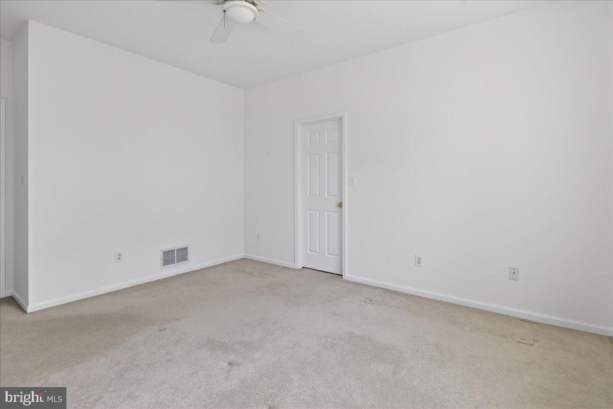 19 Foster Road Pennington, NJ 08534 - Photo 22 of 33