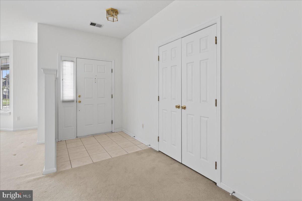 19 Foster Road Pennington, NJ 08534 - Photo 3 of 33