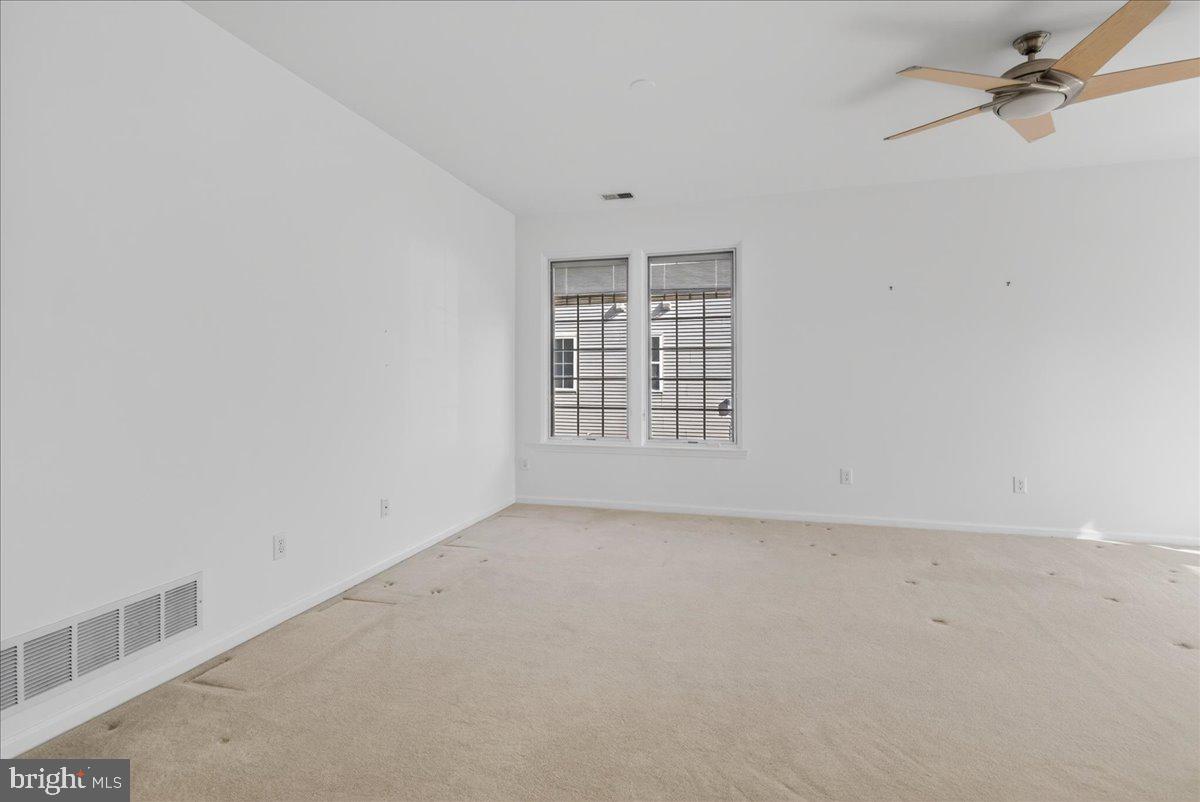 19 Foster Road Pennington, NJ 08534 - Photo 6 of 33