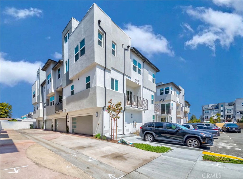 1403 West Bushell Street Anaheim, CA 92805 - Photo 2 of 34 a house view with a outdoor space
