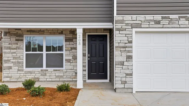 $281,900 | 205 Pristine Drive, Greenwood, SC 29646