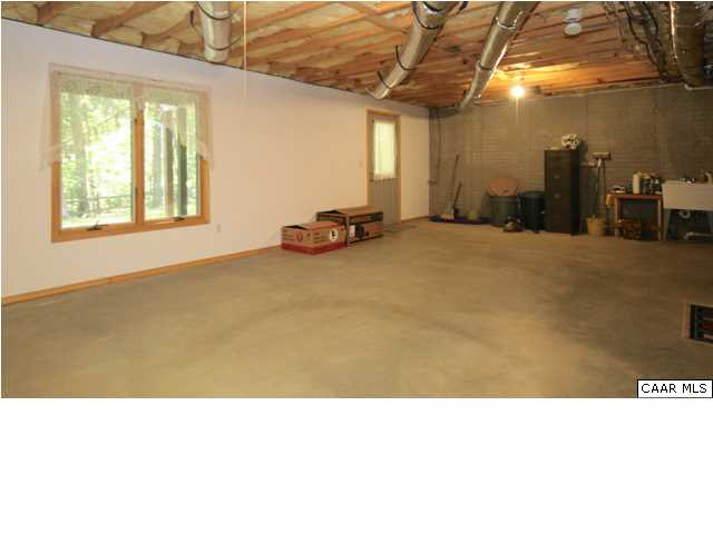 39 Hardwood Road Palmyra, VA 22963 - Photo 22 of 26 Another view shows Terrace door and more Anderson windows.