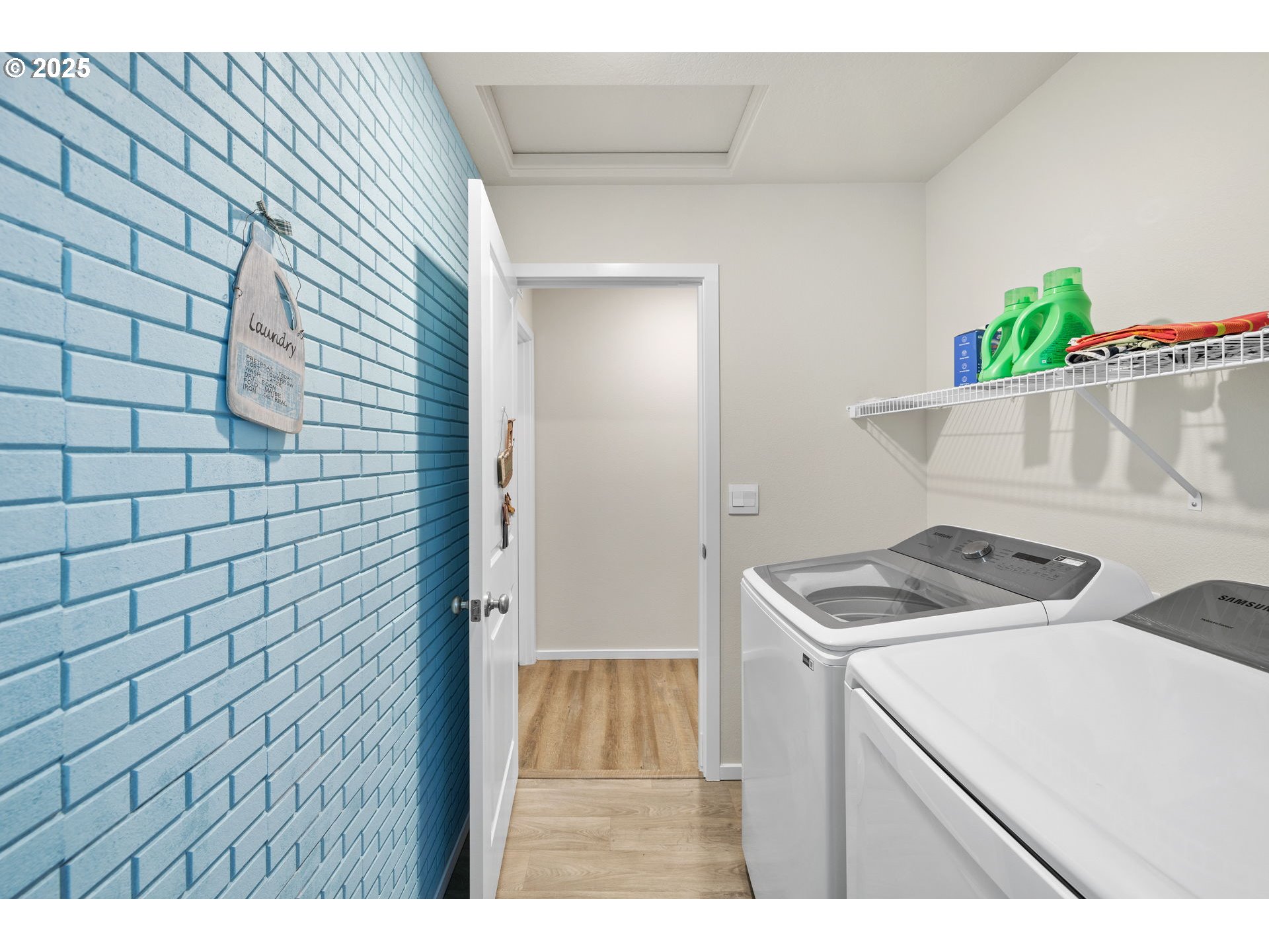 371 Himalaya Street Salem, OR 97301 - Photo 33 of 34 a utility room with dryer and washer
