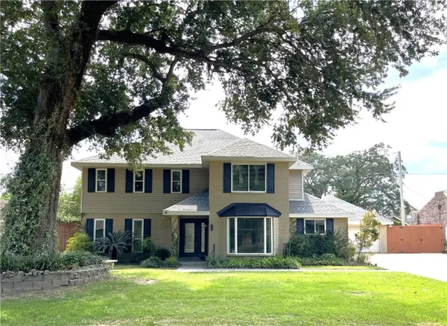 $474,900 | 106 Brentwood Drive, Belle Chasse, LA 70037