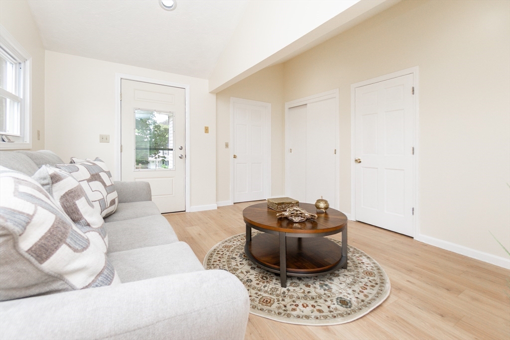 6 Avon Court, Unit 2 Wakefield, MA 01880 - Photo 18 of 35