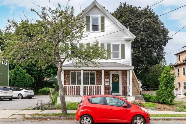 $629,900 | 6 Avon Court, Unit 2, Wakefield, MA 01880