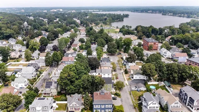 $629,900 | 6 Avon Court, Unit 2, Wakefield, MA 01880