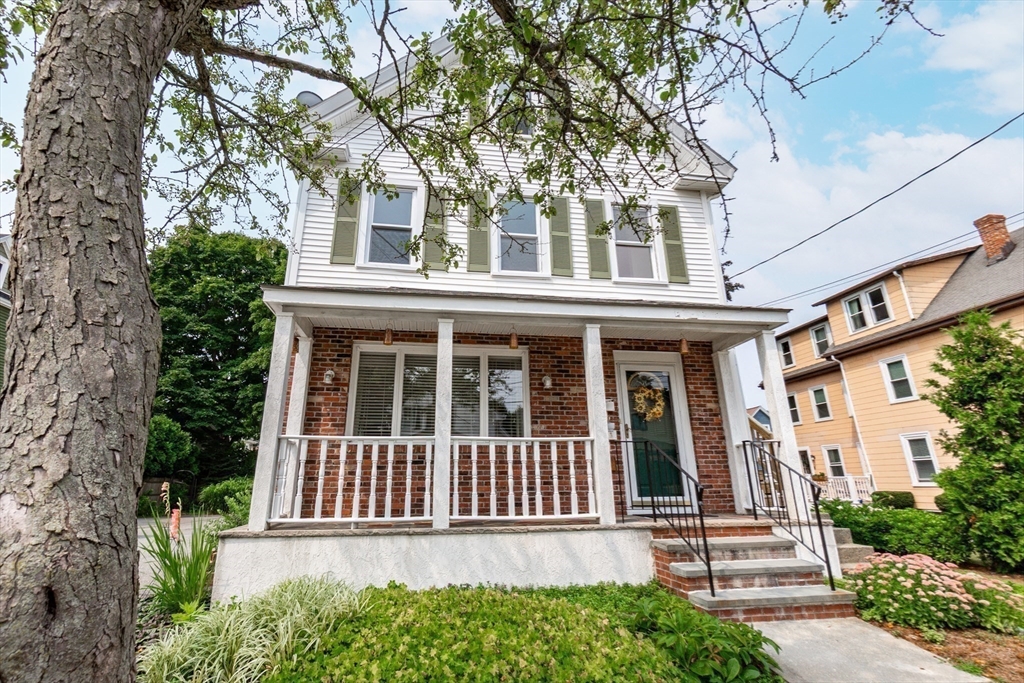 6 Avon Court, Unit 2 Wakefield, MA 01880 - Photo 4 of 35