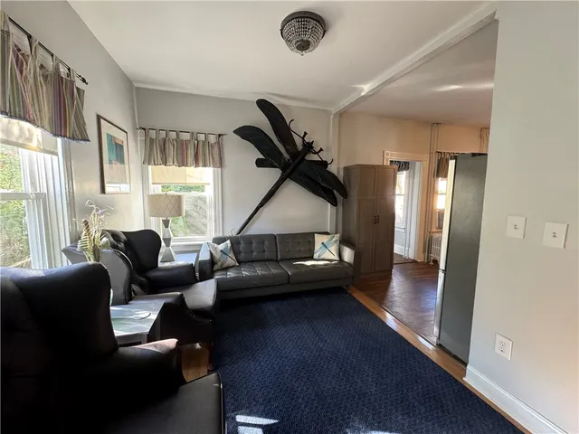 $2,775 | 35 Brewer Street, Unit 1, Newport, RI 02840