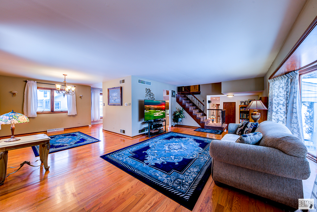 4255 149th Street Midlothian, IL 60445 - Photo 9 of 51