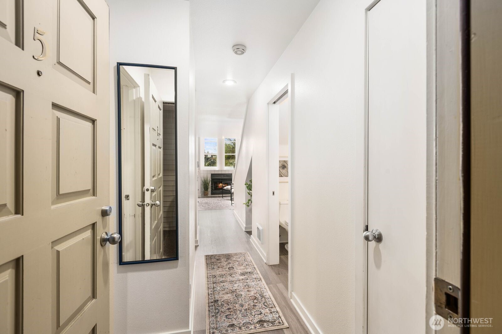 10237 Southeast 3rd Street, Unit 5 Bellevue, WA 98004 - Photo 13 of 35