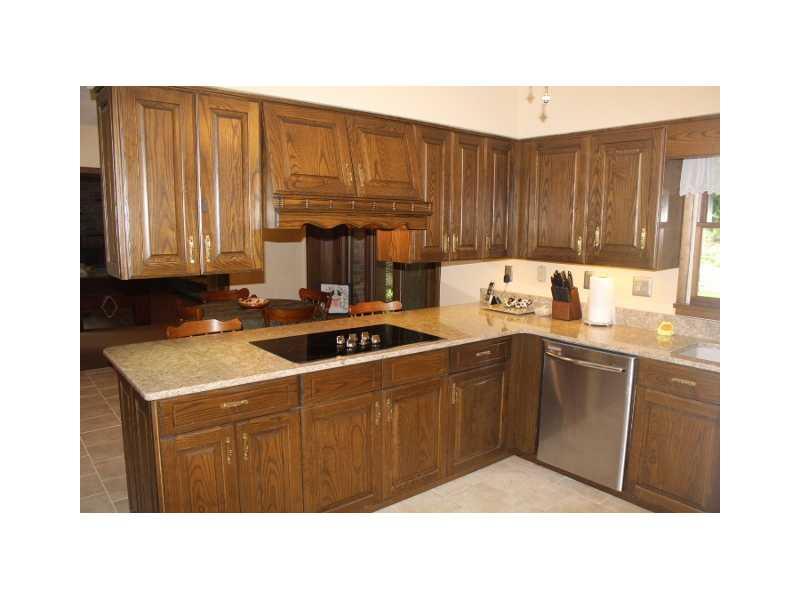 320 Country View Drive Irwin, PA 15642 - Photo 6 of 15 Kitchen.