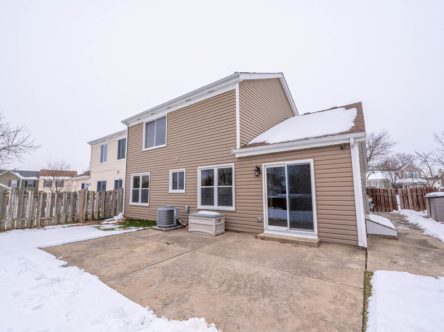 808 Trinity Court Carol Stream, IL 60188 - Photo 12 of 12 a backyard of a house