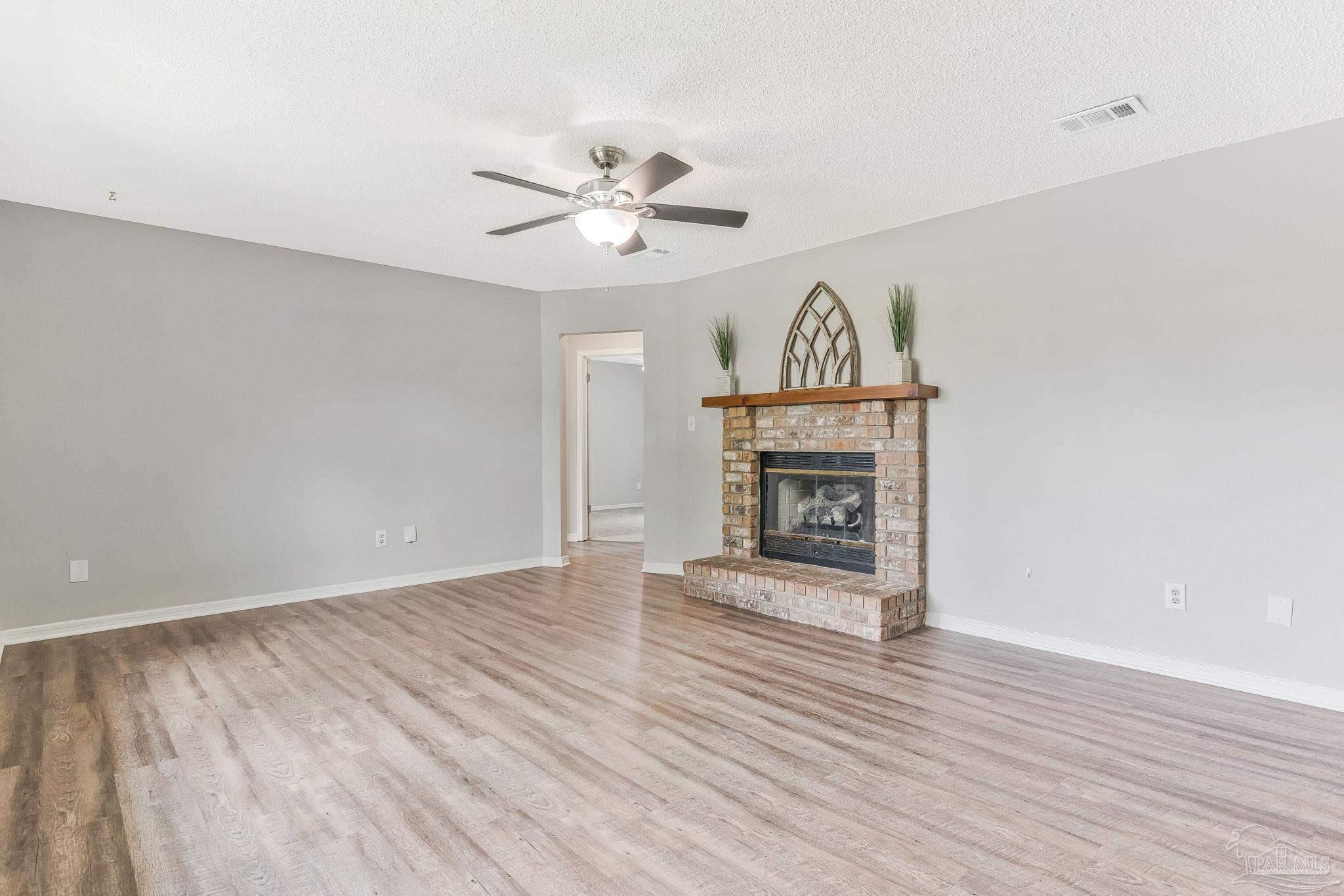 5712 Ivy Lane Pace, FL 32571 - Photo 9 of 51