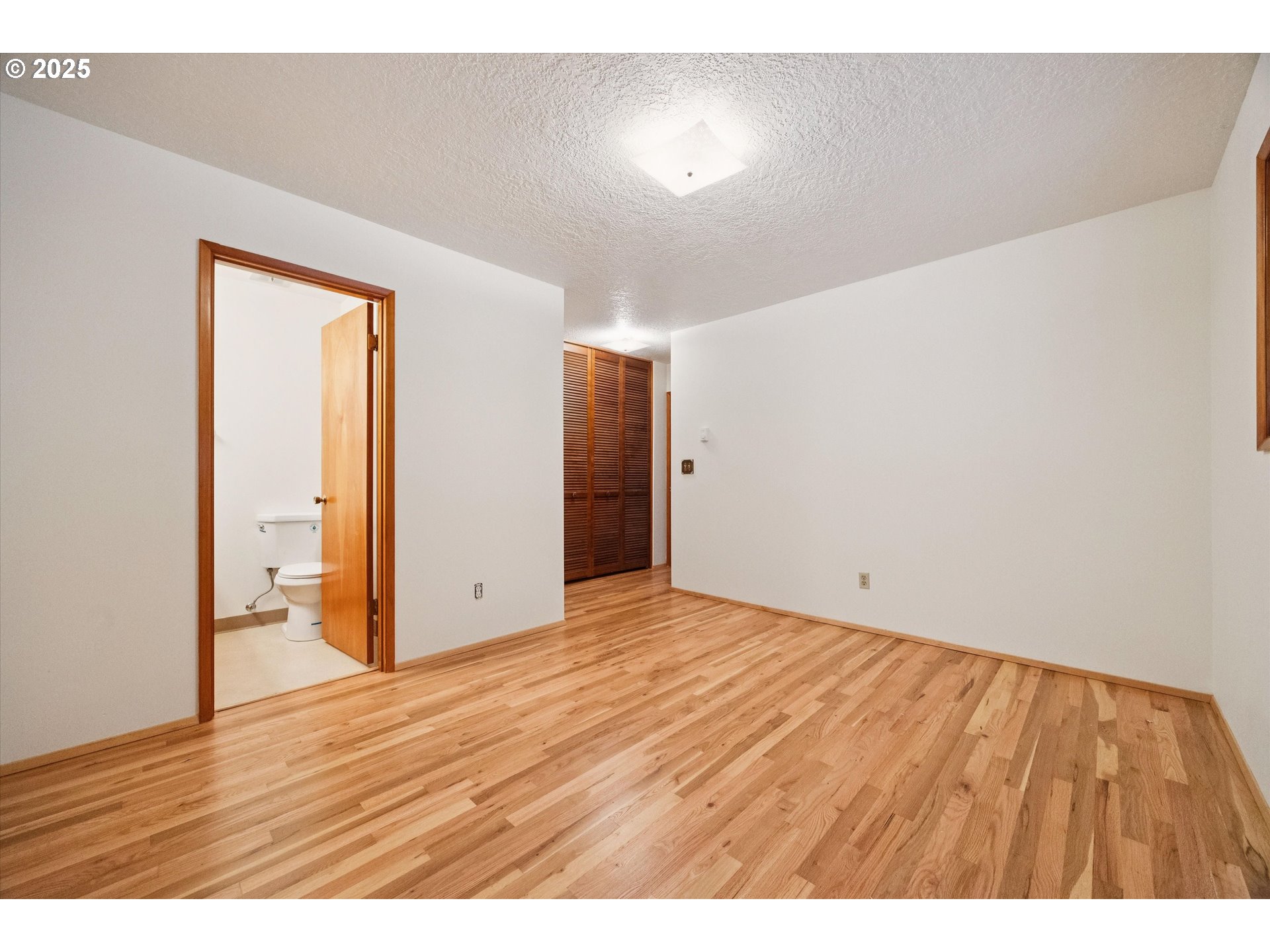 121 Southeast 166th Avenue Portland, OR 97233 - Photo 17 of 27 a view of an empty room