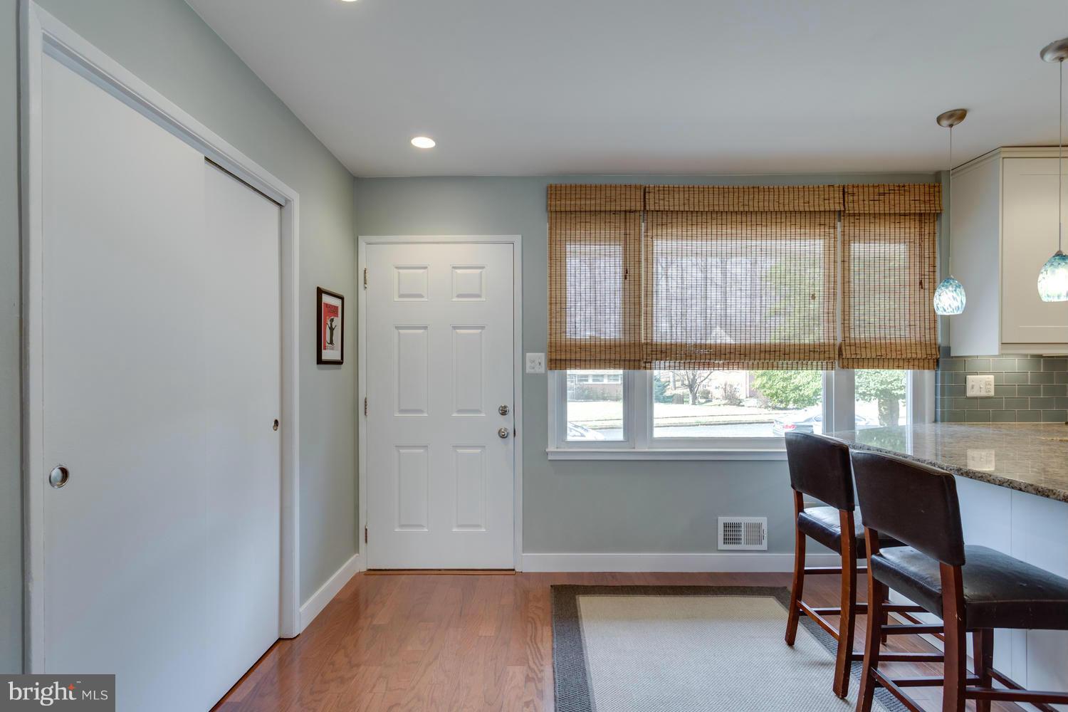 5322 Moultrie Road Springfield, VA 22151 - Photo 3 of 30 Interior (General)