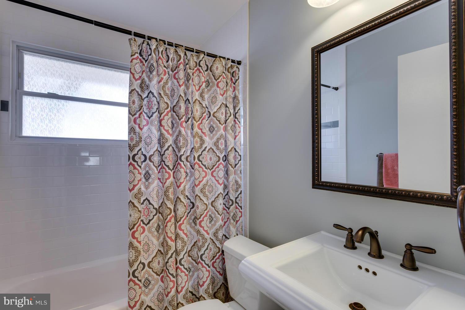 5322 Moultrie Road Springfield, VA 22151 - Photo 21 of 30 Bath