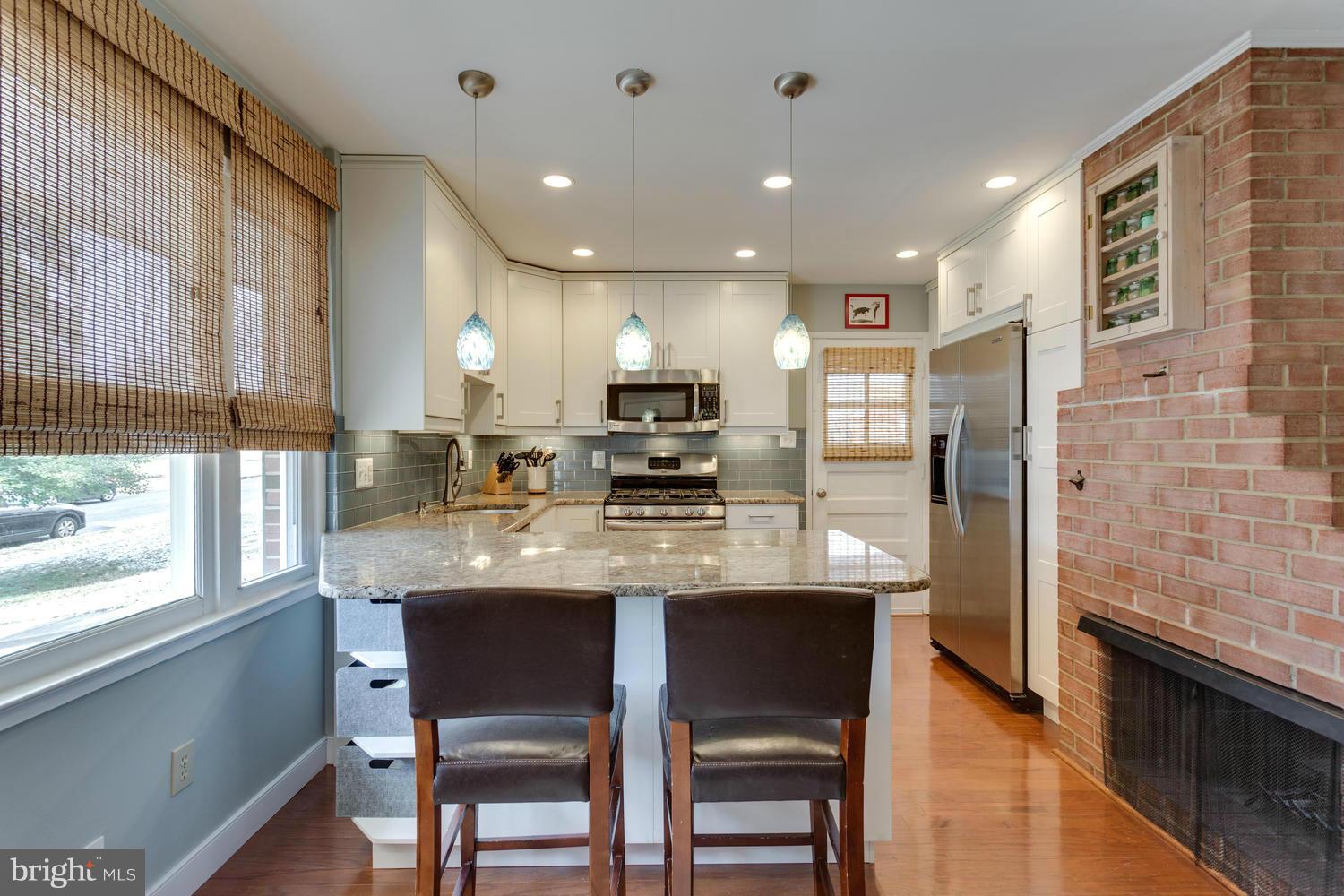 5322 Moultrie Road Springfield, VA 22151 - Photo 4 of 30 Kitchen