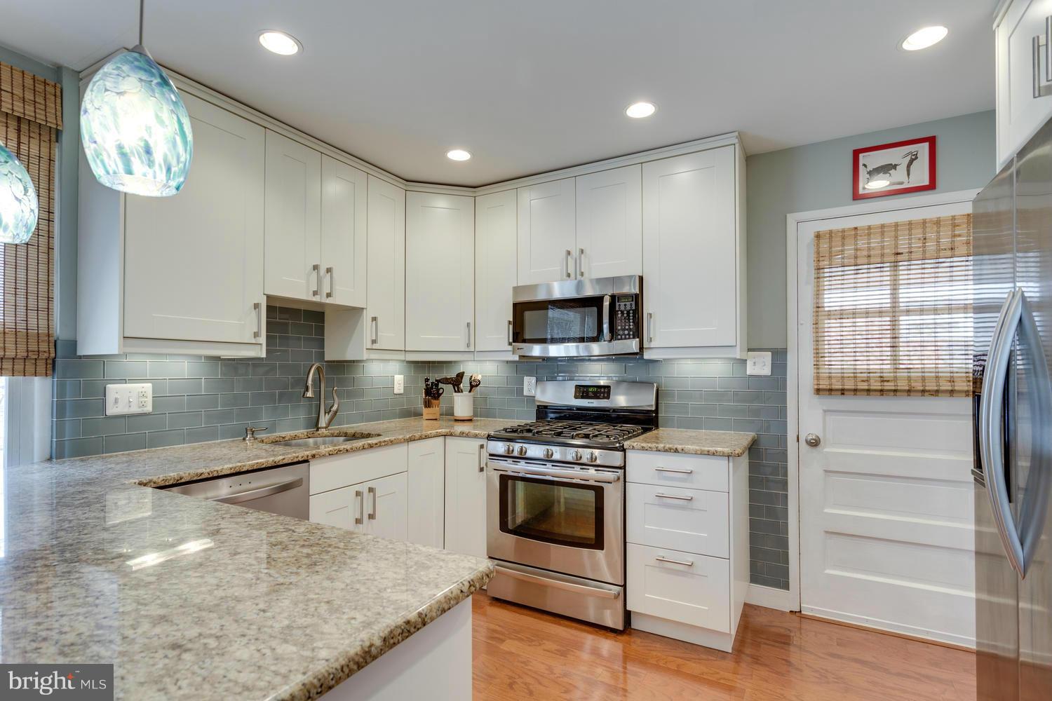 5322 Moultrie Road Springfield, VA 22151 - Photo 6 of 30 Kitchen