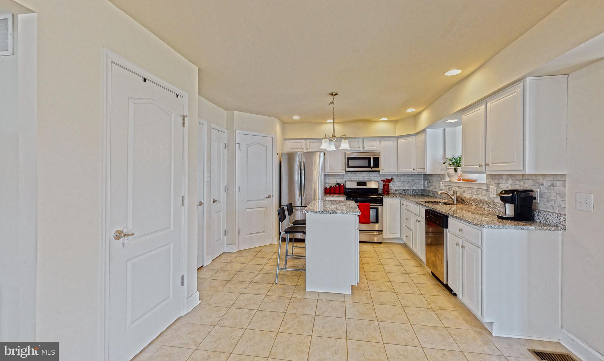 26 North Poplar Avenue Maple Shade, NJ 08052 - Photo 10 of 44