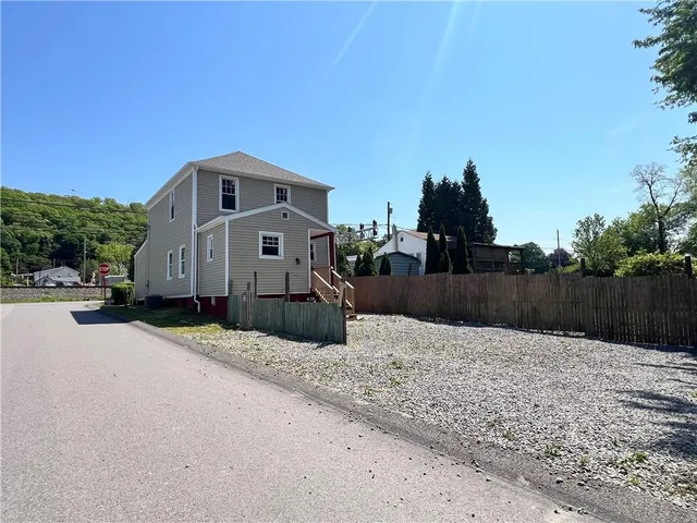$189,100 | 30 1st Street, Leetsdale, PA 15056