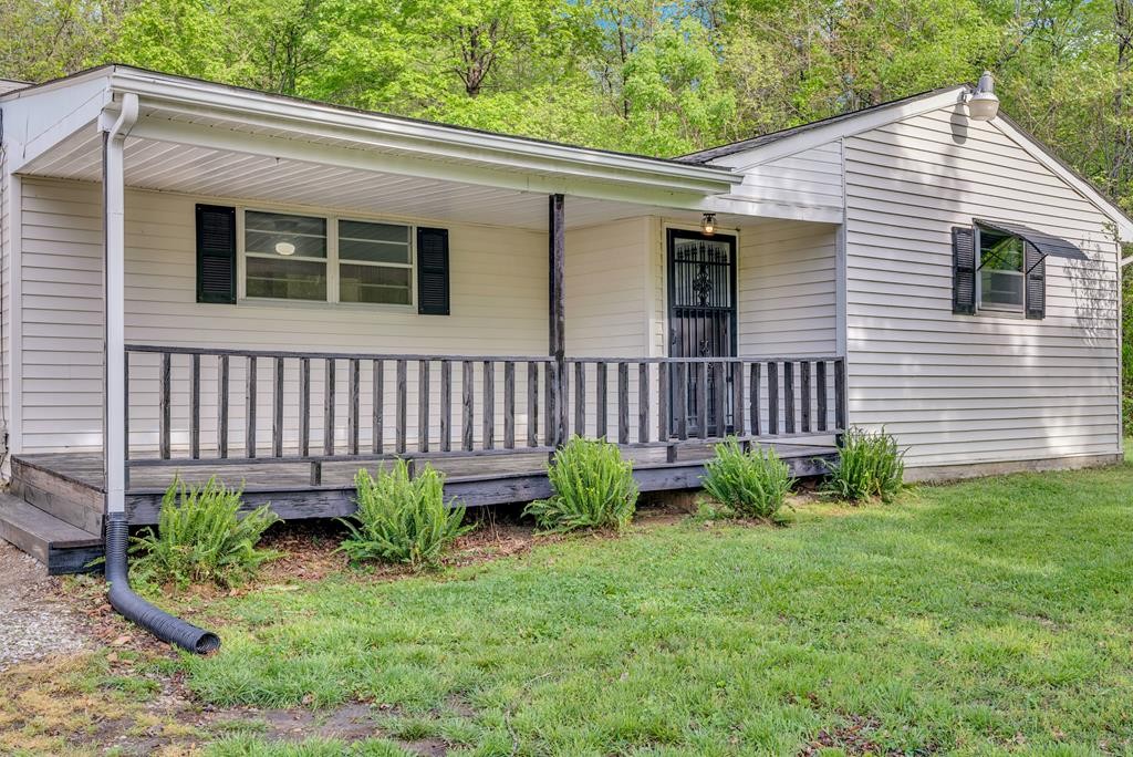 8150 Round Cove Road Sparta, TN 38583 - Photo 2 of 45 Gallery Image 2