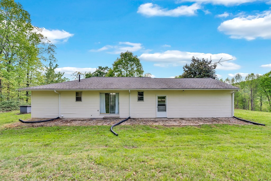 8150 Round Cove Road Sparta, TN 38583 - Photo 33 of 45 Gallery Image 33