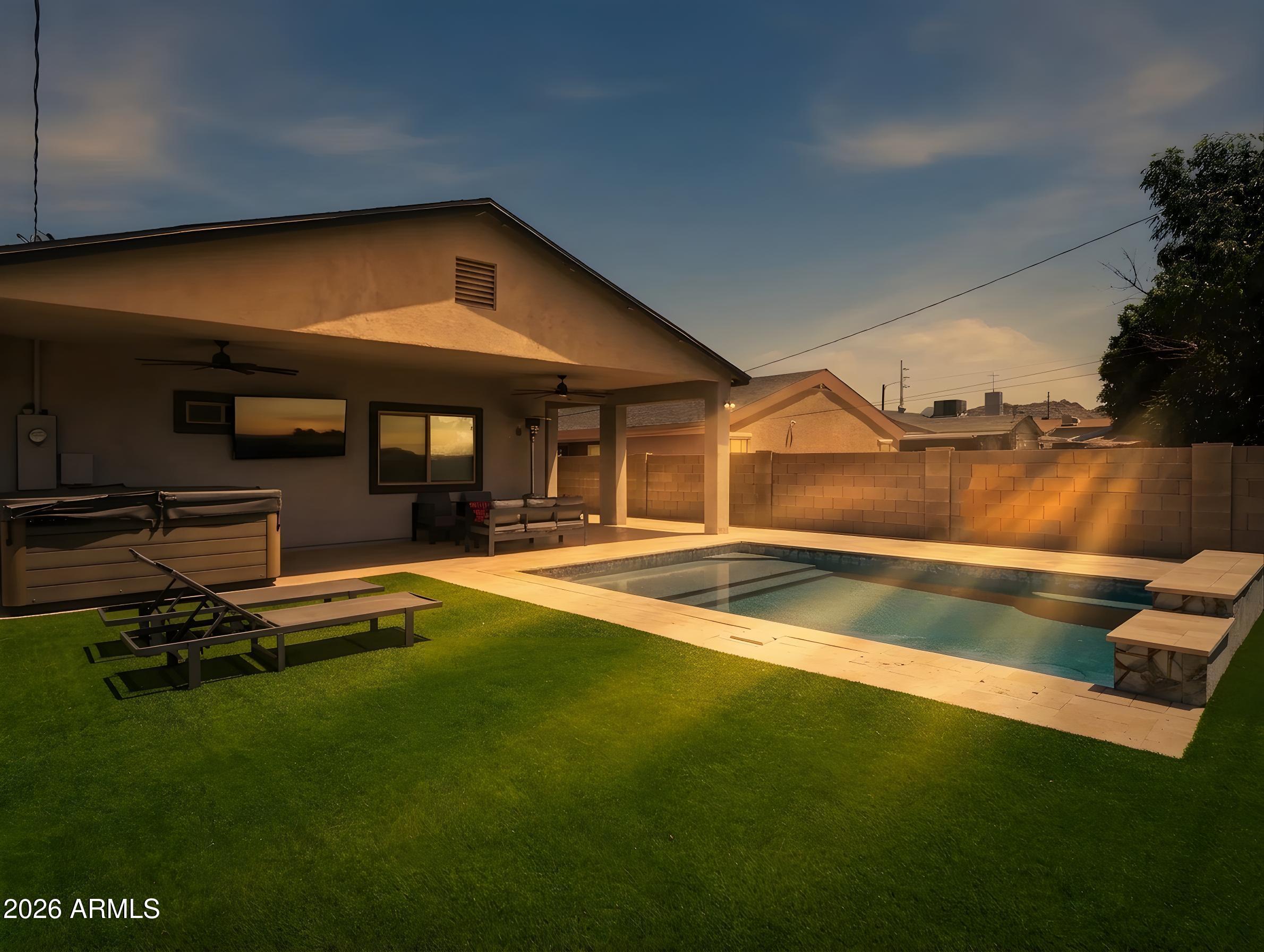 317 East Mountain View Road Phoenix, AZ 85020 - Photo 4 of 38