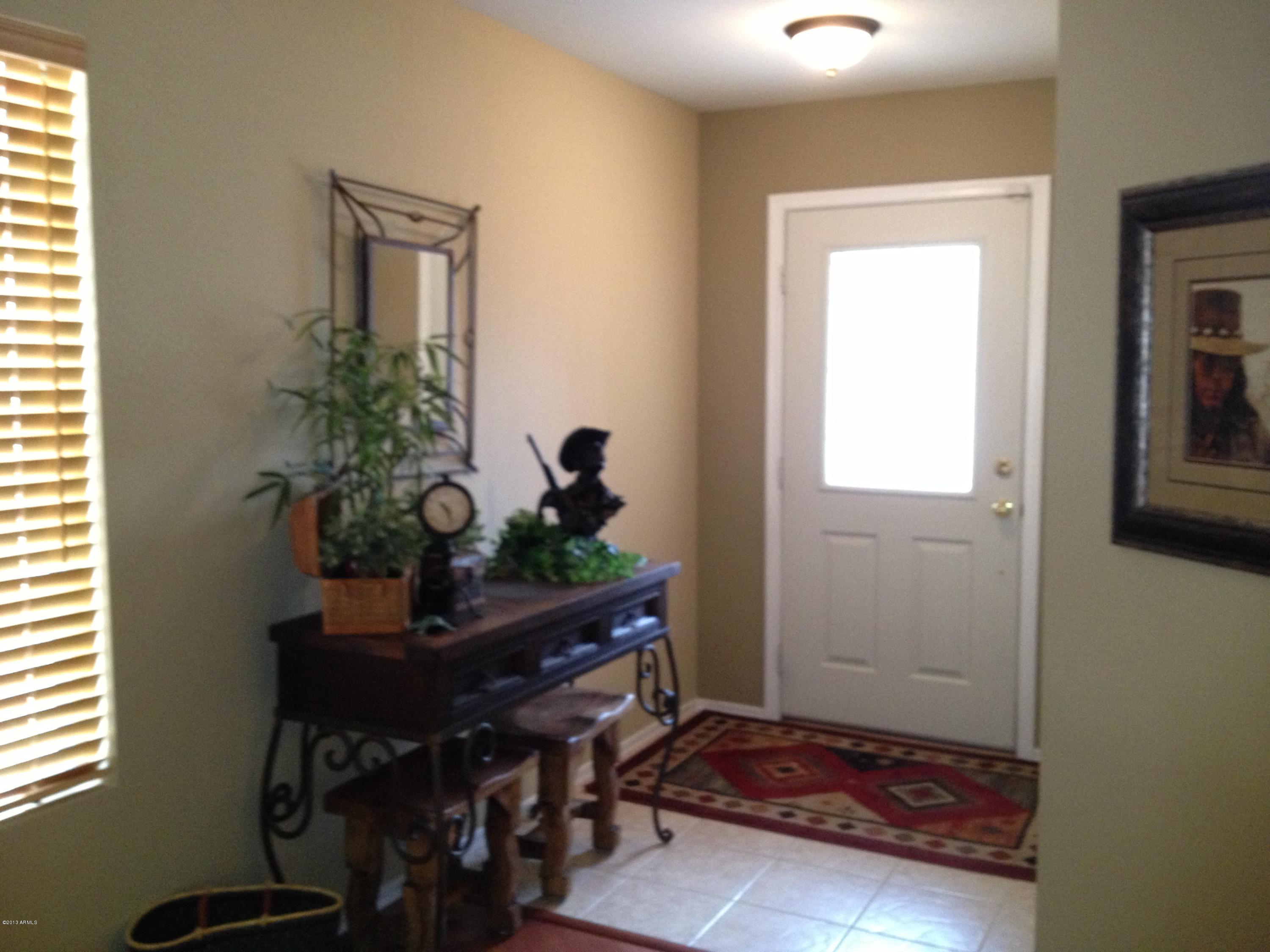 1013 East Pedro Road Phoenix, AZ 85042 - Photo 3 of 30 Foyer