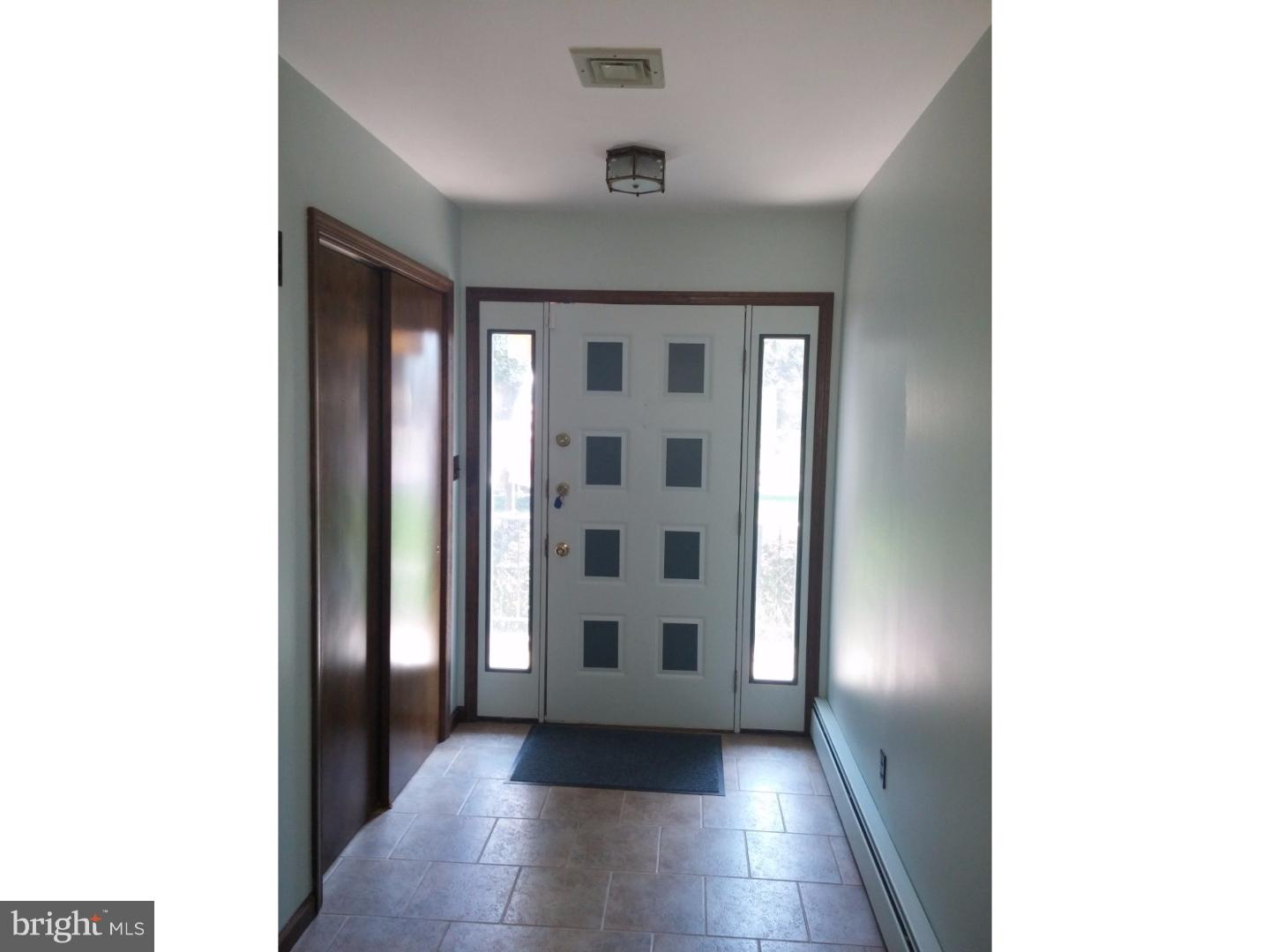 735 Centerton Road Pittsgrove, NJ 08318 - Photo 3 of 22 Foyer