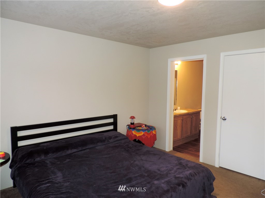 8230 James Road Southwest Rochester, WA 98579 - Photo 14 of 33