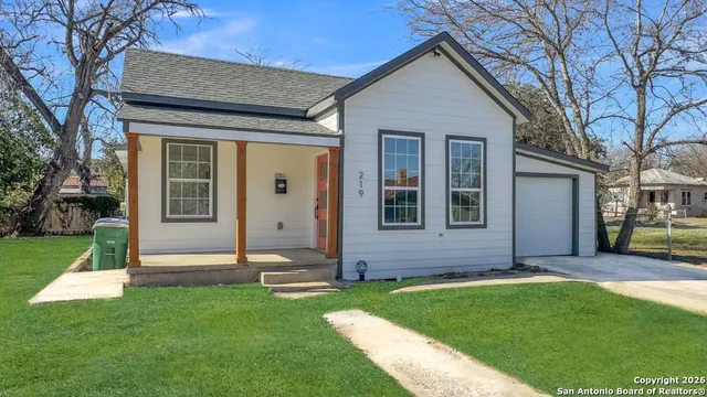 $349,999 | 219 St James, San Antonio, TX 78202