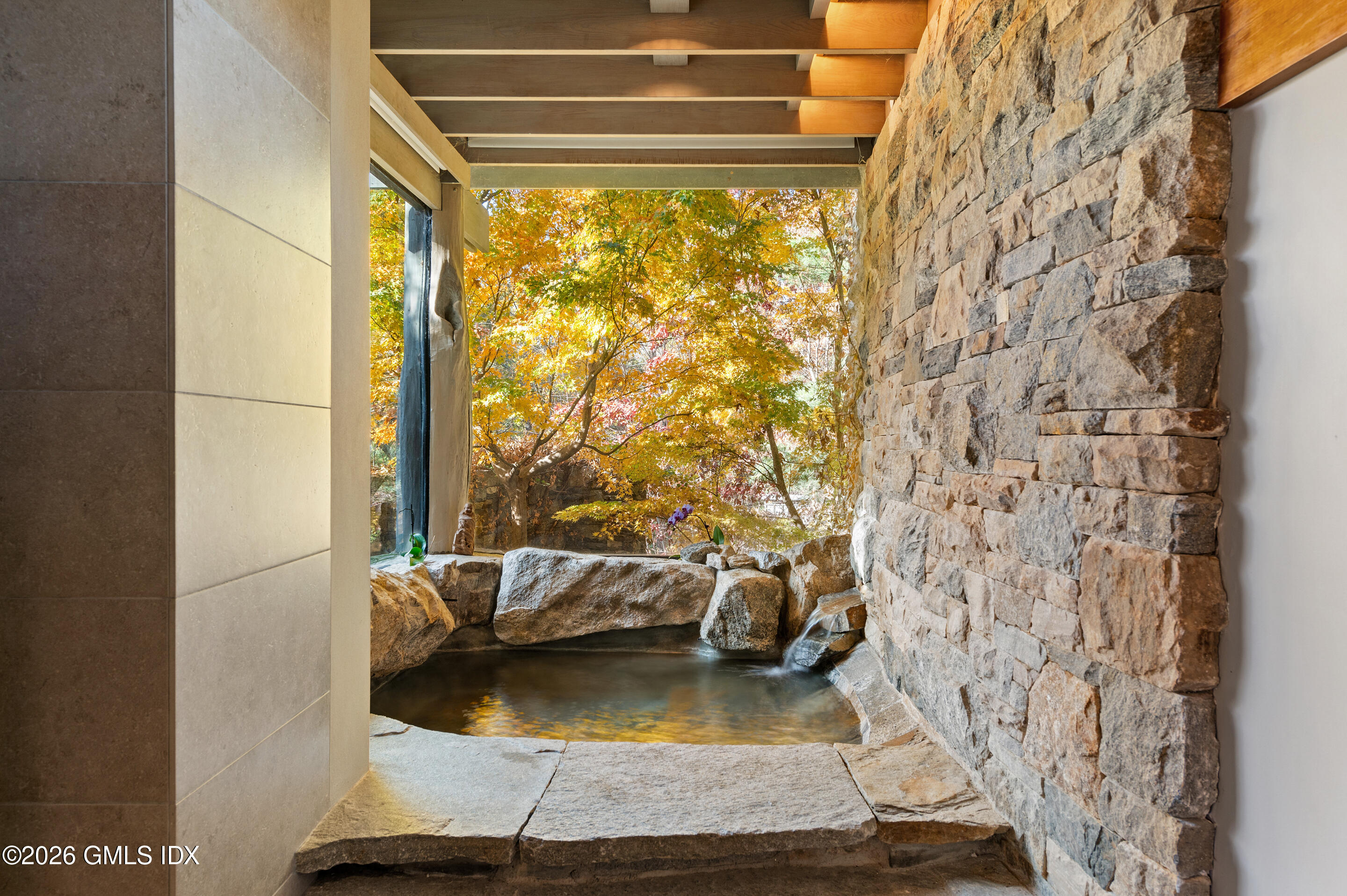 326-338 Stanwich Road Greenwich, CT 06830 - Photo 17 of 39 7 Selection 332 Primary Bath