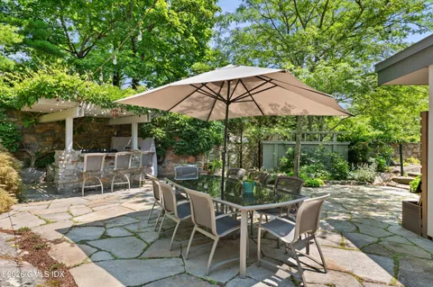 $14,995,000 | 326-338 Stanwich Road, Greenwich, CT 06830