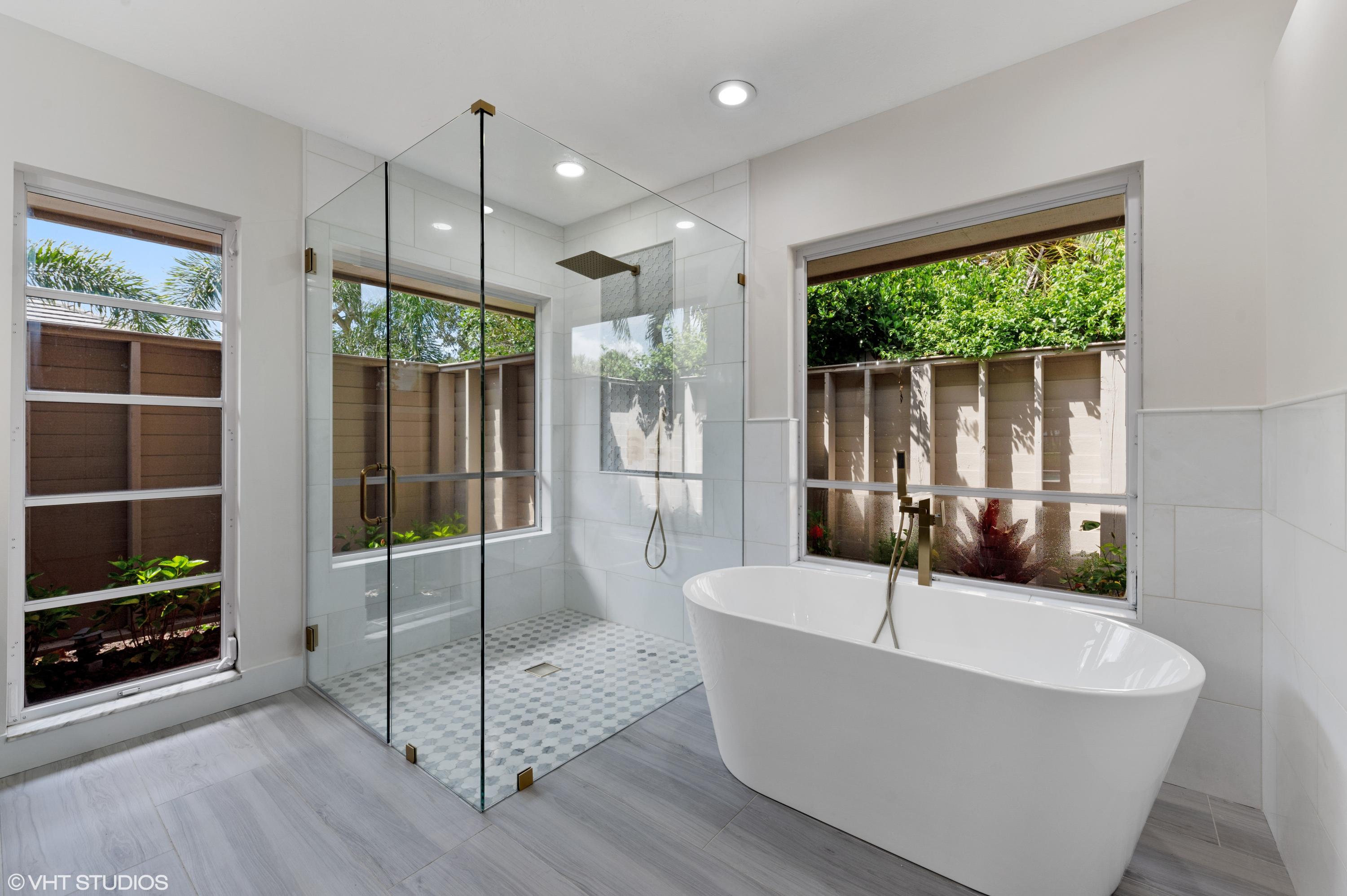 58 Dunbar Road Palm Beach Gardens, FL 33418 - Photo 16 of 36 Master Bath