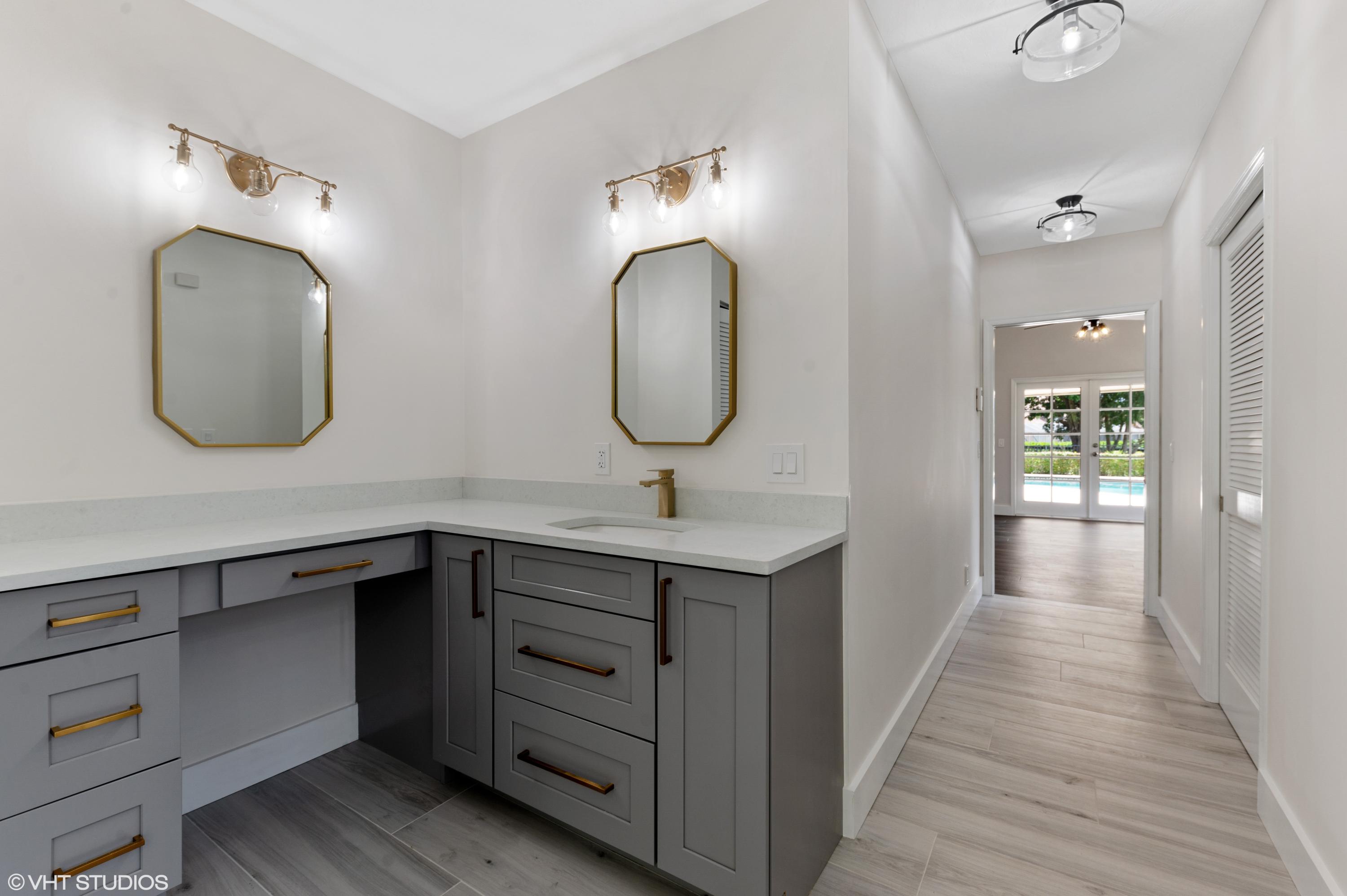 58 Dunbar Road Palm Beach Gardens, FL 33418 - Photo 17 of 36 Master bath